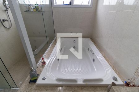 Casa à venda com 792m², 4 quartos e 5 vagasBanheiro da Suíte 1