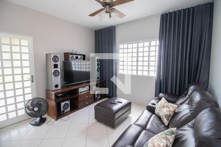Sala de TV de casa à venda com 3 quartos, 280m² em Ingá Alto, Betim