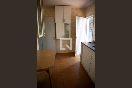 Casa para alugar com 120m², 3 quartos e 2 vagas Casa para alugar com 120m², 3 quartos e 2 vagasCozinha