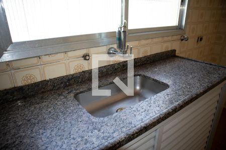 Casa para alugar com 120m², 3 quartos e 2 vagas Casa para alugar com 120m², 3 quartos e 2 vagasCozinha