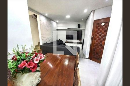 Casa à venda com 3 quartos, 171m² em Utinga, Santo André