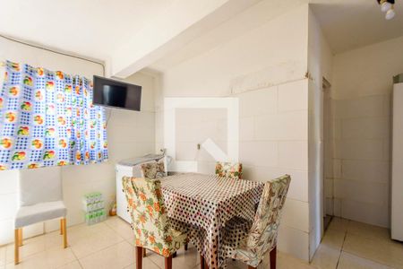 Sala 1 de casa à venda com 2 quartos, 60m² em Hípica, Porto Alegre