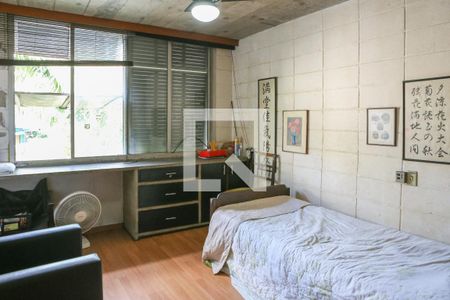 Casa à venda com 430m², 4 quartos e 4 vagas Casa à venda com 430m², 4 quartos e 4 vagasSuíte 2