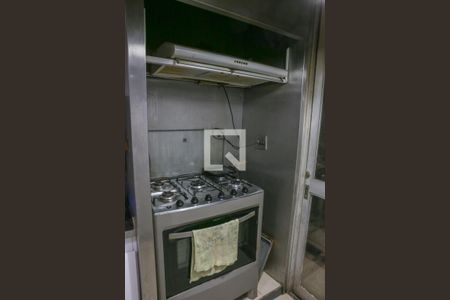 Casa à venda com 430m², 4 quartos e 4 vagas Casa à venda com 430m², 4 quartos e 4 vagasCozinha