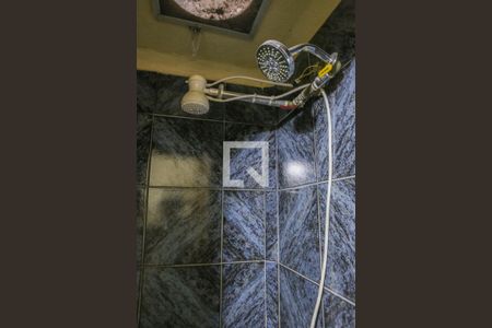 Casa à venda com 430m², 4 quartos e 4 vagas Casa à venda com 430m², 4 quartos e 4 vagasBanheiro da Suíte 2