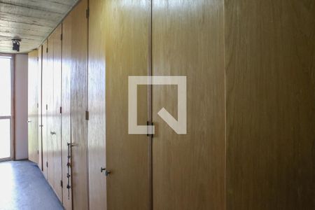 Casa à venda com 430m², 4 quartos e 4 vagas Casa à venda com 430m², 4 quartos e 4 vagasSuíte 1