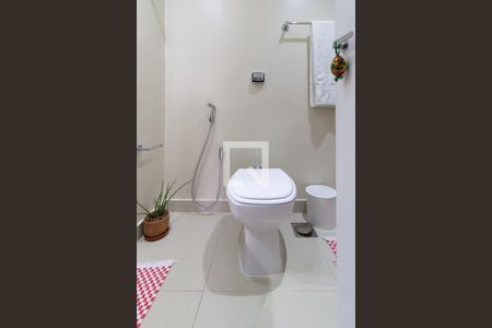 Detalhe do banheiro da suíte  de apartamento à venda com 2 quartos, 77m² em Lagoa, Rio de Janeiro