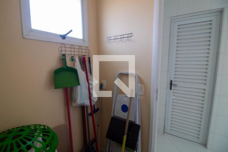 Apartamento à venda com 170m², 4 quartos e 3 vagas Apartamento à venda com 170m², 4 quartos e 3 vagasQuarto de Serviço