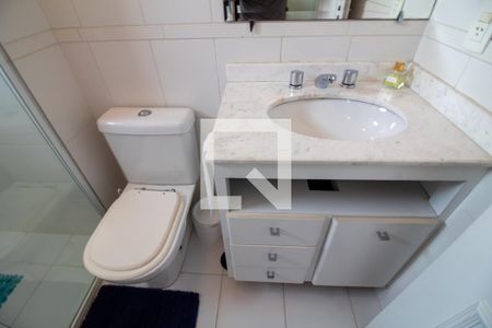 Apartamento à venda com 170m², 4 quartos e 3 vagas Apartamento à venda com 170m², 4 quartos e 3 vagasBanheiro da Suíte 2