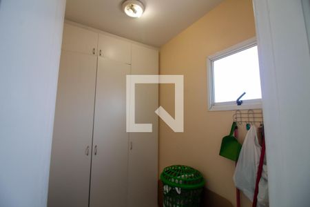 Apartamento à venda com 170m², 4 quartos e 3 vagas Apartamento à venda com 170m², 4 quartos e 3 vagasQuarto de Serviço