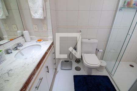 Apartamento à venda com 170m², 4 quartos e 3 vagas Apartamento à venda com 170m², 4 quartos e 3 vagasBanheiro da Suíte 3