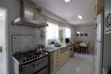 Apartamento à venda com 170m², 4 quartos e 3 vagas Apartamento à venda com 170m², 4 quartos e 3 vagasCozinha