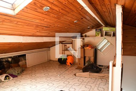 Casa de condomínio para alugar com 200m², 3 quartos e 3 vagasSótão