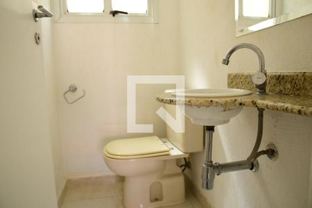 Casa de condomínio para alugar com 200m², 3 quartos e 3 vagasLavabo