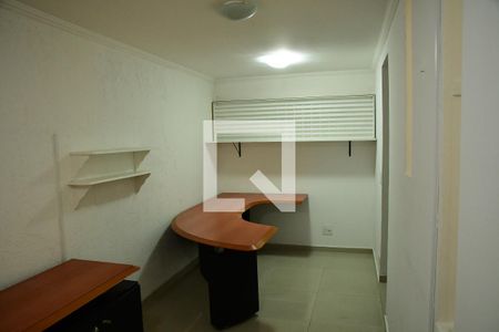 Casa de condomínio para alugar com 200m², 3 quartos e 3 vagasEscritório