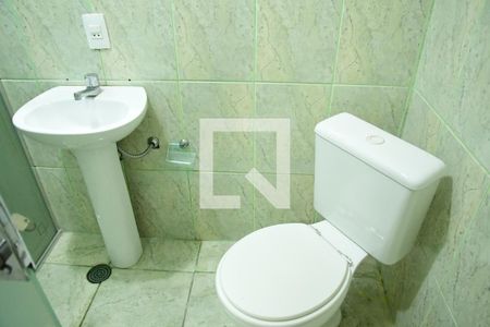 Casa de condomínio para alugar com 200m², 3 quartos e 3 vagasBanheiro