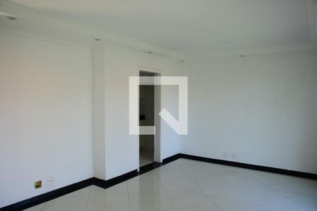 Casa de condomínio para alugar com 200m², 3 quartos e 3 vagasSala