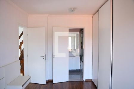 Casa de condomínio para alugar com 200m², 3 quartos e 3 vagasSuíte
