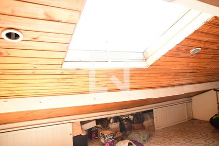 Casa de condomínio para alugar com 200m², 3 quartos e 3 vagasSótão