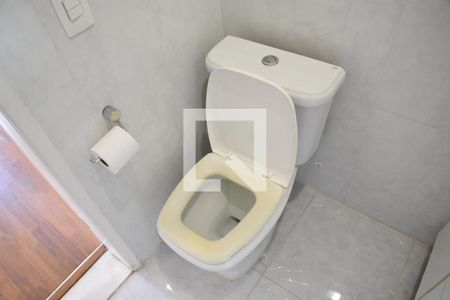 Casa de condomínio para alugar com 200m², 3 quartos e 3 vagasBanheiro da Suíte