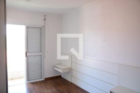 Casa de condomínio para alugar com 200m², 3 quartos e 3 vagasSuíte
