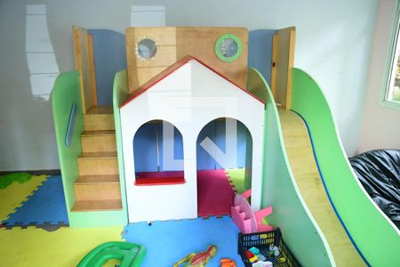 Casa de condomínio para alugar com 200m², 3 quartos e 3 vagasBrinquedoteca