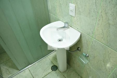 Casa de condomínio para alugar com 200m², 3 quartos e 3 vagasBanheiro