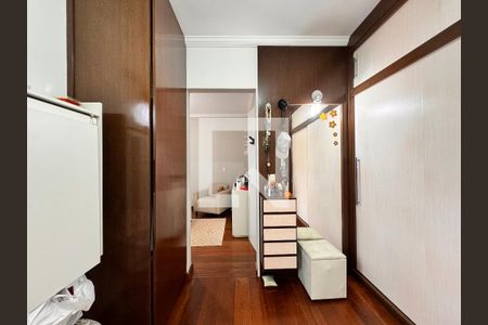 Apartamento à venda com 95m², 3 quartos e 3 vagasQuarto 2