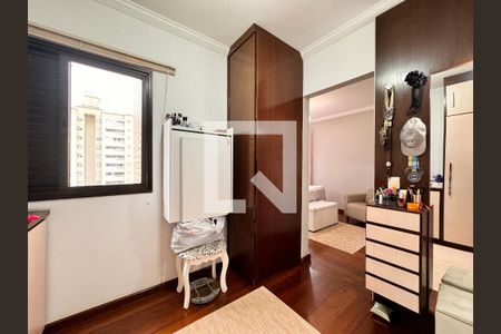 Apartamento à venda com 95m², 3 quartos e 3 vagasQuarto 2