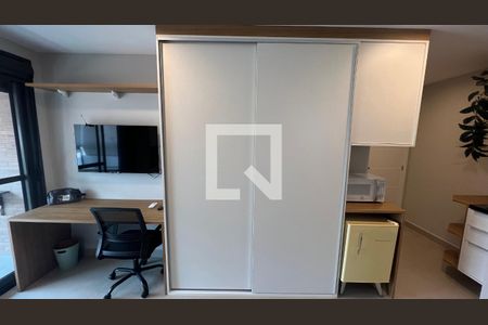 Quarto  de kitnet/studio para alugar com 1 quarto, 30m² em Pinheiros, São Paulo