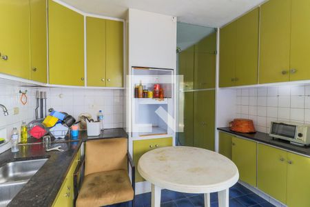 Casa à venda com 310m², 3 quartos e 4 vagasCozinha