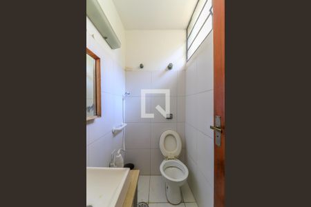 Casa à venda com 310m², 3 quartos e 4 vagasLavabo