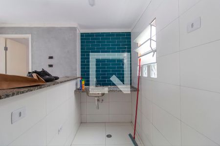 Sala e Cozinha Integrada  de apartamento para alugar com 2 quartos, 39m² em Vila Nhocuné, São Paulo
