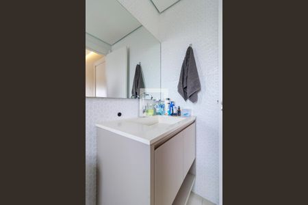 Apartamento à venda com 71m², 2 quartos e 2 vagasSuíte - Banheiro