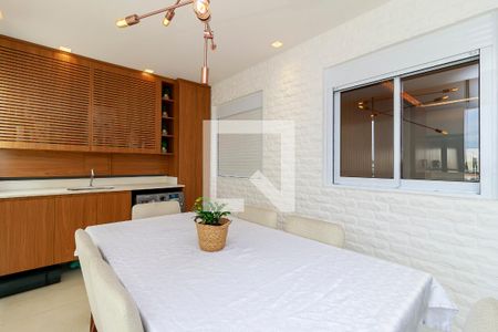 Apartamento à venda com 71m², 2 quartos e 2 vagasSala - Varanda
