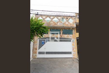 Casa para alugar com 138m², 2 quartos e 2 vagasFachada