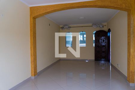 Sala de casa para alugar com 2 quartos, 138m² em Jardim Las Vegas, Santo André