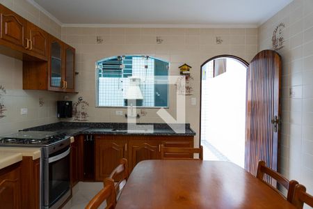 Casa para alugar com 138m², 2 quartos e 2 vagasCozinha