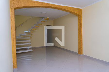Sala de casa para alugar com 2 quartos, 138m² em Jardim Las Vegas, Santo André