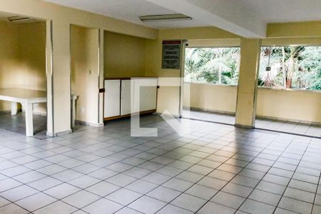 Apartamento para alugar com 45m², 2 quartos e 1 vaga Apartamento para alugar com 45m², 2 quartos e 1 vagaÁrea comum - Salão de festas