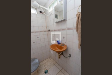 Casa à venda com 350m², 4 quartos e 2 vagas Casa à venda com 350m², 4 quartos e 2 vagasBanheiro da suíte 4