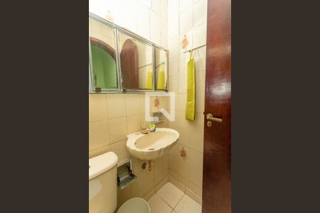 Casa à venda com 350m², 4 quartos e 2 vagas Casa à venda com 350m², 4 quartos e 2 vagasBanheiro da suíte 2