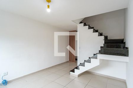 Sala de casa de condomínio para alugar com 2 quartos, 115m² em Vila Matilde, São Paulo