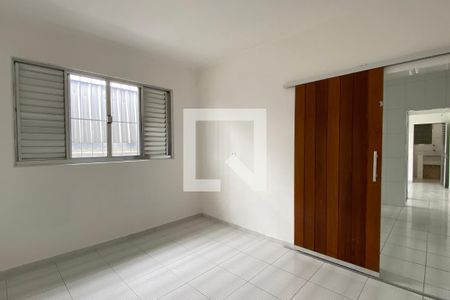 Quarto 1 de casa para alugar com 1 quarto, 40m² em Jardim Iracema, Barueri