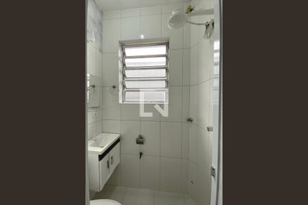 Banheiro de casa para alugar com 1 quarto, 40m² em Jardim Iracema, Barueri