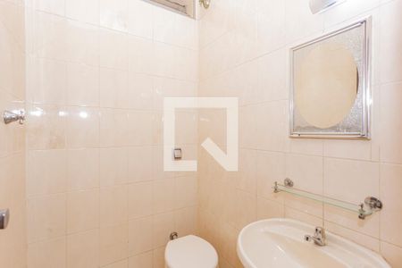 Casa para alugar com 160m², 3 quartos e 2 vagasBanheiro Social