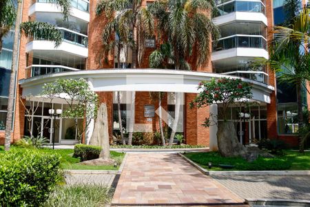 Apartamento para alugar com 181m², 3 quartos e 3 vagasFachada