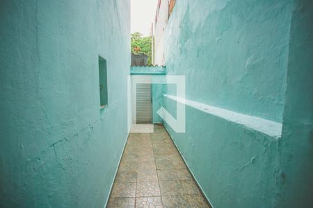 Casa à venda com 118m², 4 quartos e 2 vagasCorredor externo