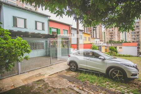 Casa à venda com 118m², 4 quartos e 2 vagasFachada