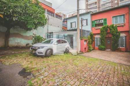 Casa à venda com 118m², 4 quartos e 2 vagasFachada